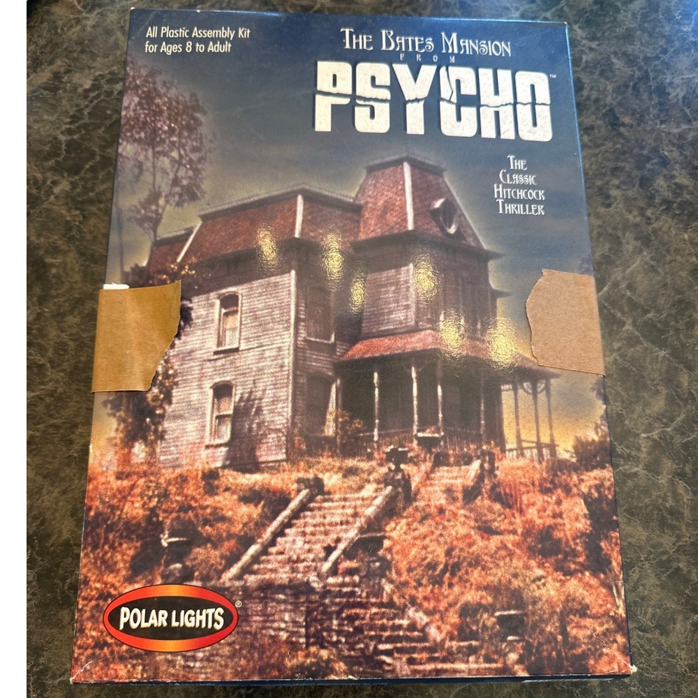 Polar Lights Psycho The Bates Mansion Plastic Model Kit 5028 Hitchcock Horror